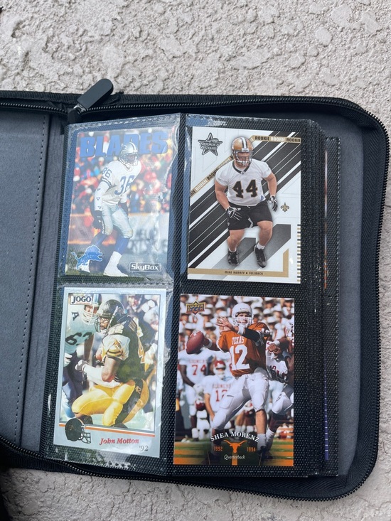 football cards Other - Black Zippered Card Binder for Kids - Compact Collector Organizer